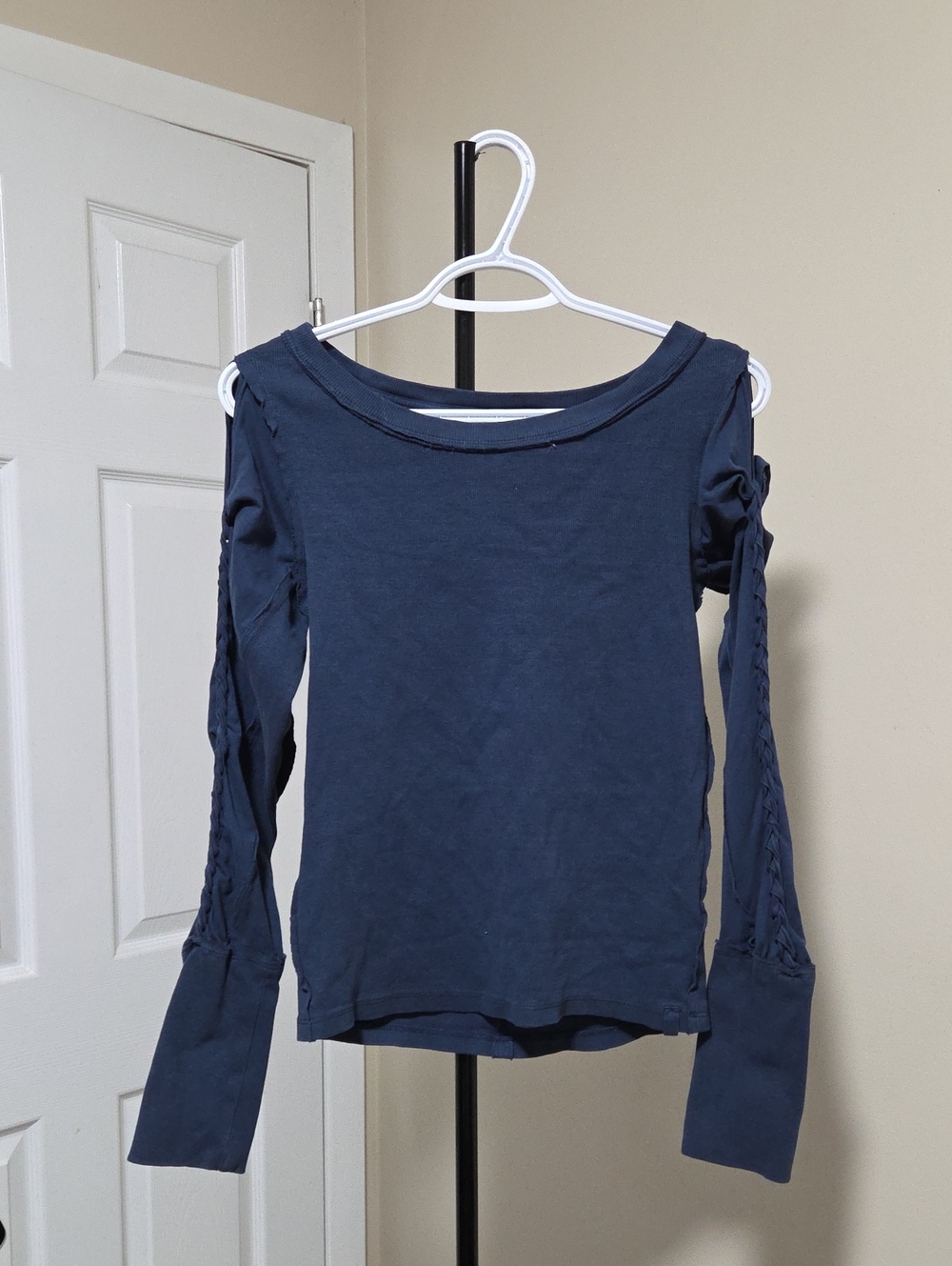 We The Free Cotton Blend  Navy Cold-Shoulder Long Sleeve Top